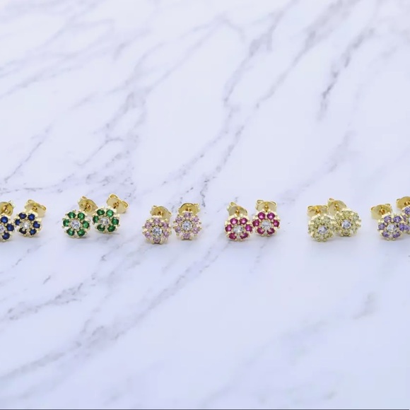 Jewelry - Beautiful flower earrings🌸🌼